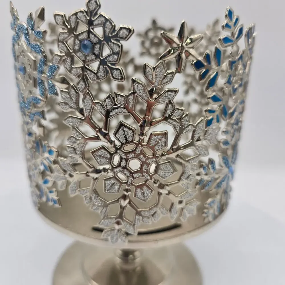 Bath & Body Works Jewels Snowflakes Pedestal 3 Wick Candle Holder Silver & Blue